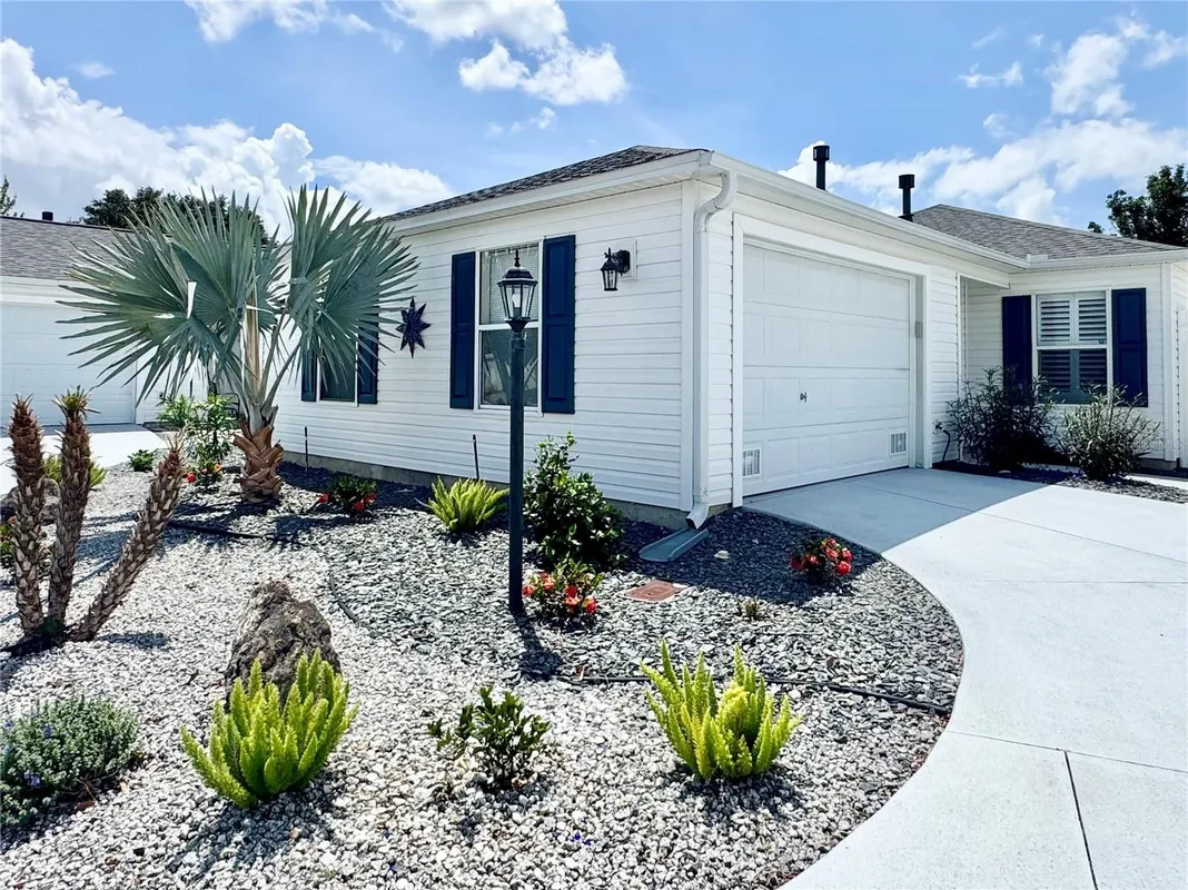 Property Slideshow image 1 of 32 | 2090 inverness pl, The Villages, FL, 32162