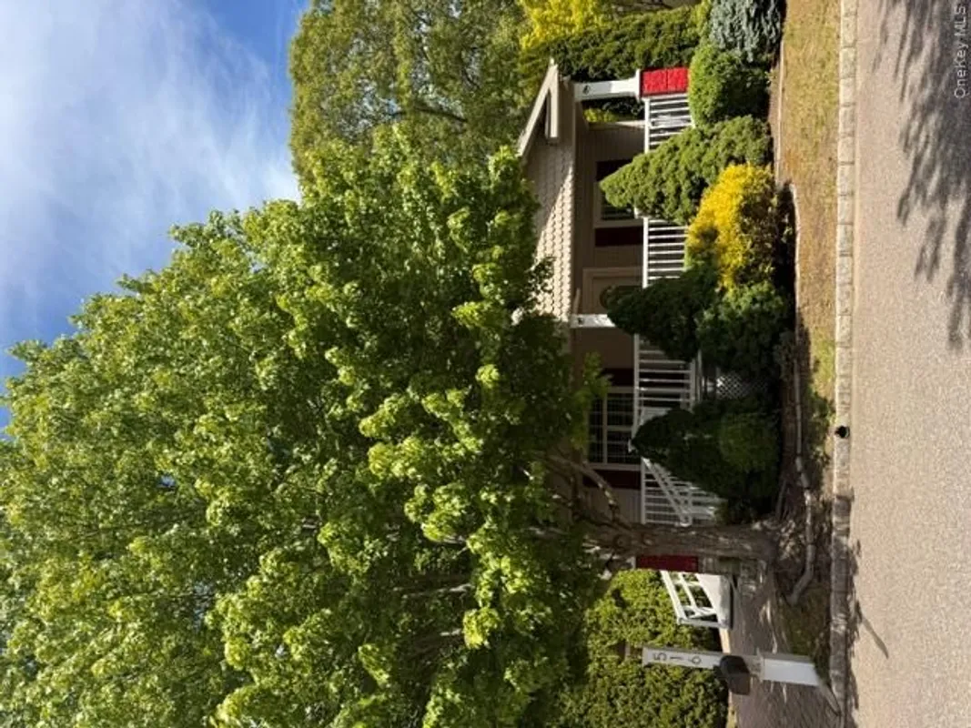 Property Slideshow image 1 of 50 | 1661 old country rd 516, Riverhead, NY, 11901