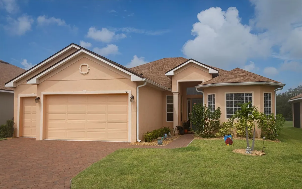 Property Slideshow image 1 of 90 | 1124 sawgrass dr, Winter Haven, FL, 33884