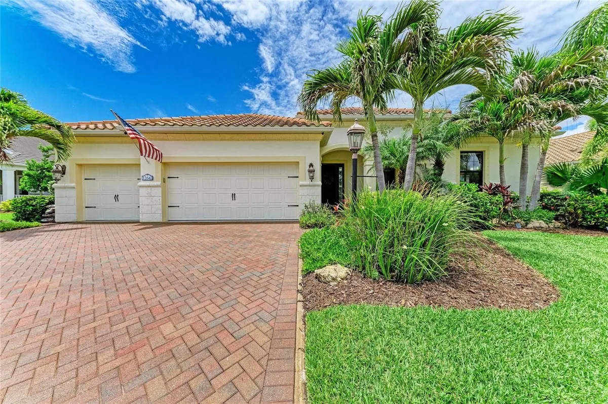 Property Slideshow image 1 of 84 | 12642 harney st, Venice, FL, 34293