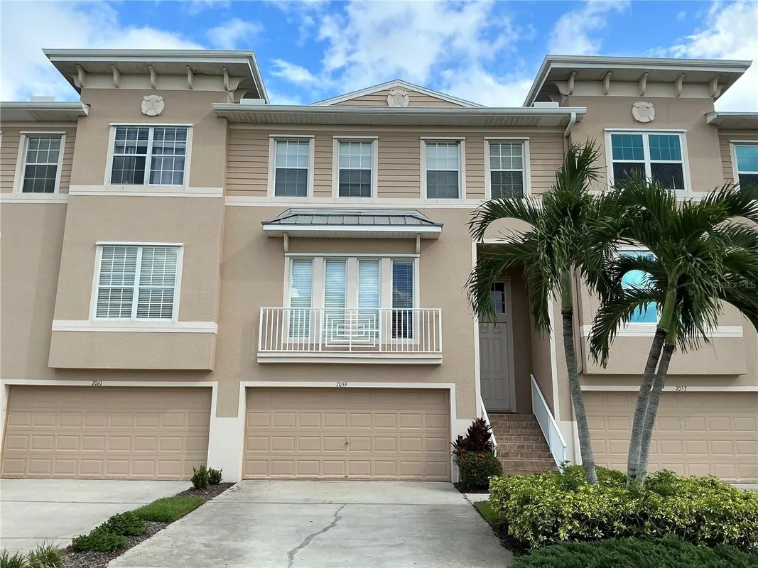 Property Slideshow image 1 of 38 | 7059 islamorada cir, Seminole, FL, 33777