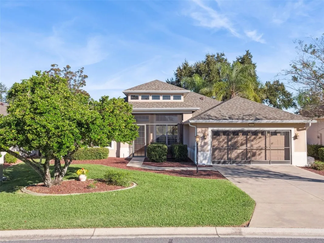 Property Slideshow image 1 of 63 | 4701 inverness dr, Leesburg, FL, 34748