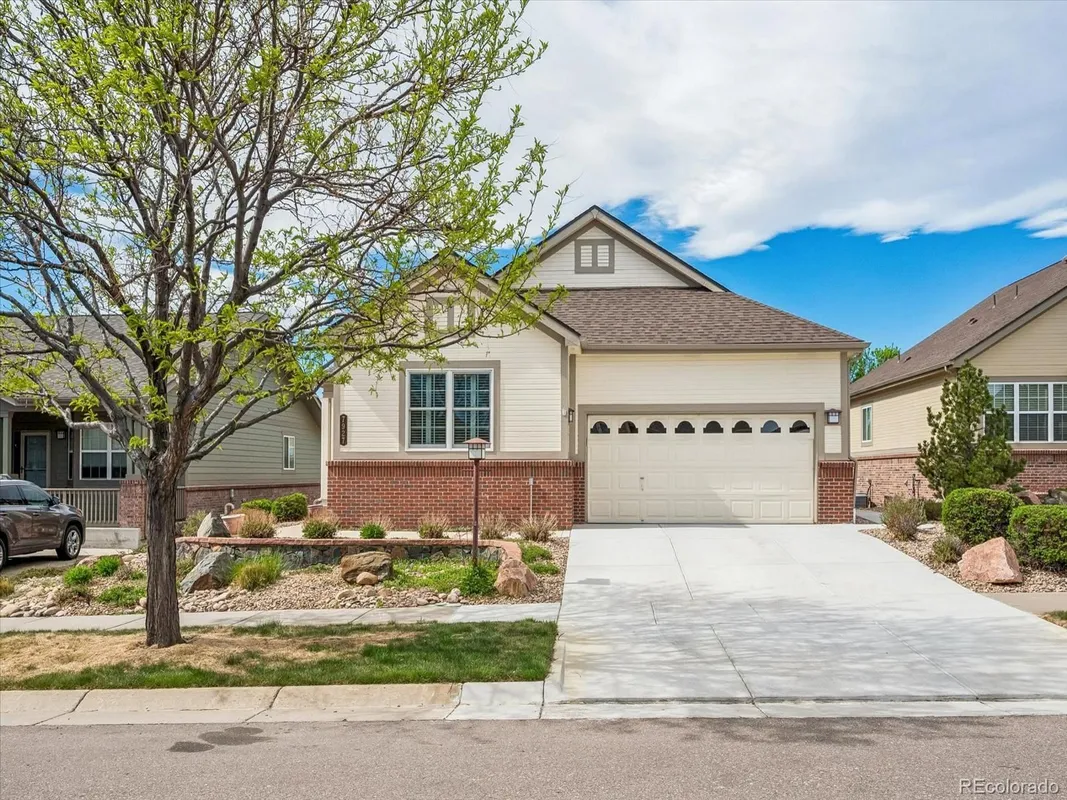Property Slideshow image 1 of 32 | 7927 s quemoy way, Aurora, CO, 80016