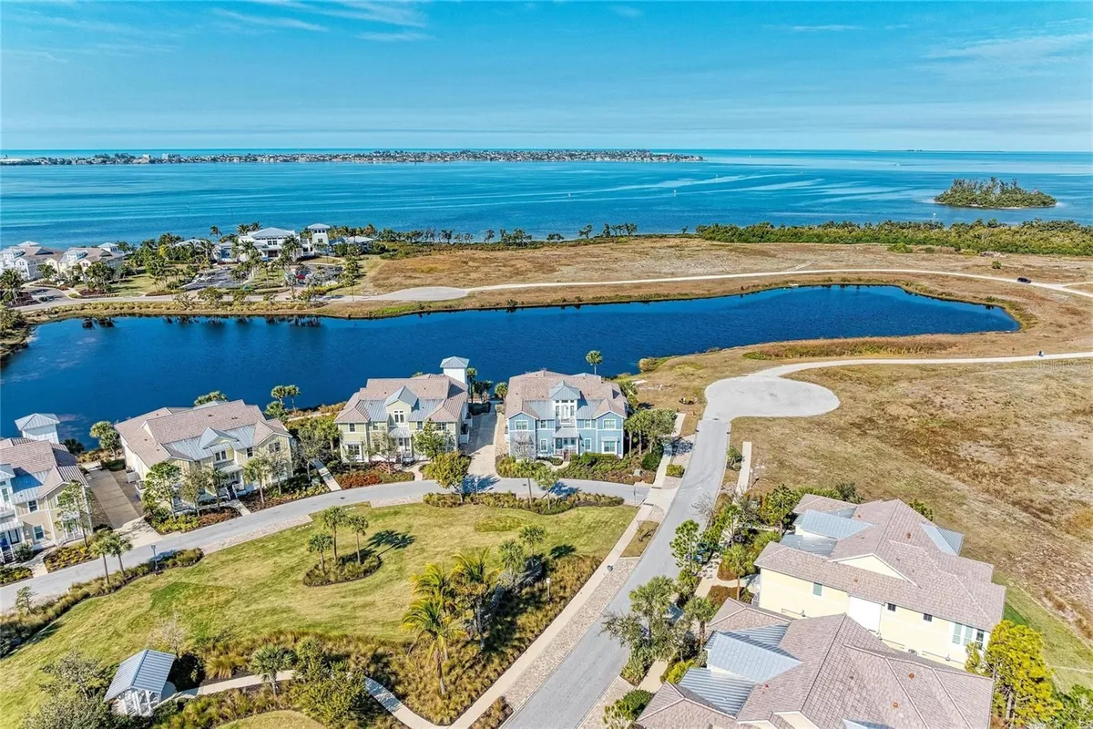 Property Slideshow image 1 of 99 | 226 sapphire lake dr 101, Bradenton, FL, 34209