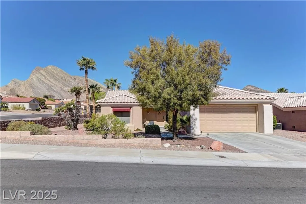 Property Slideshow image 1 of 26 | 2739 darby falls dr, Las Vegas, NV, 89134