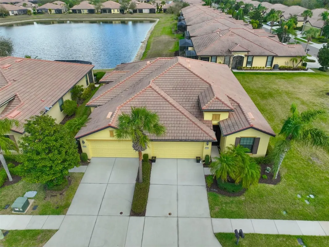 Property Slideshow image 1 of 72 | 5508 sunset falls dr, Apollo Beach, FL, 33572