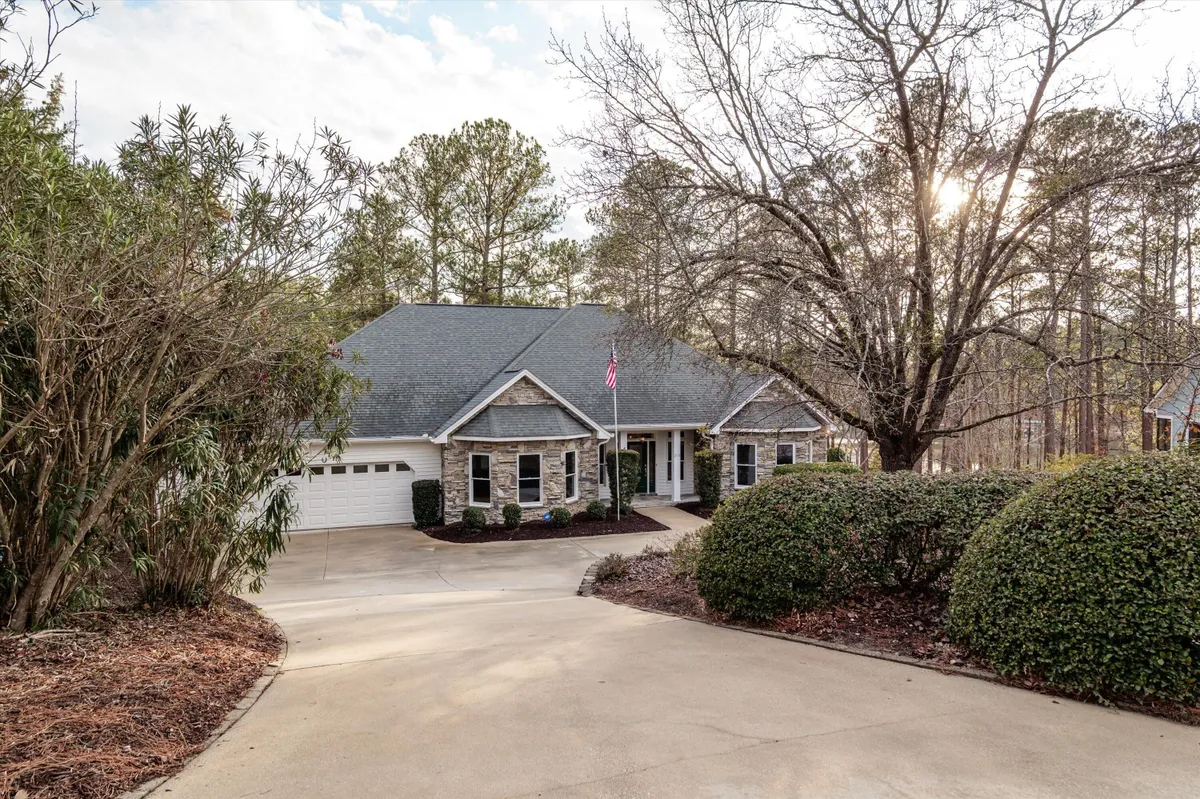 Property Slideshow image 1 of 58 | 210 daly pl, Mc Cormick, SC, 29835