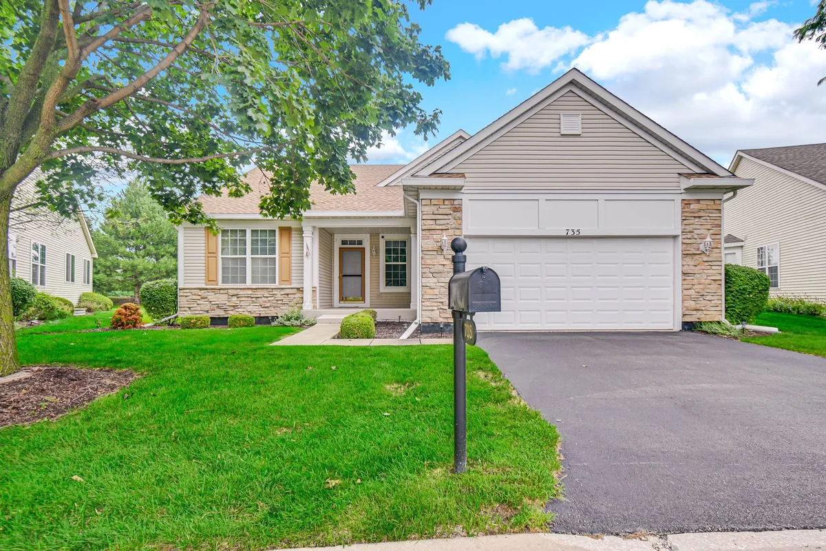 Property Slideshow image 1 of 48 | 735 pentwater rd, Romeoville, IL, 60446