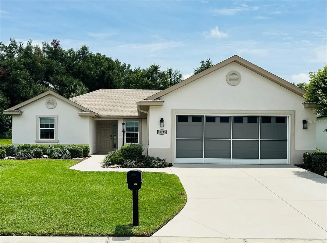 Property Slideshow image 1 of 26 | 17145 se 113th ave, Summerfield, FL, 34491