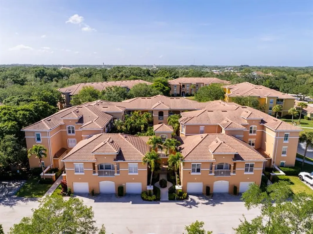 Property Slideshow image 1 of 49 | 5020 fairways cir j107, Vero Beach, FL, 32967