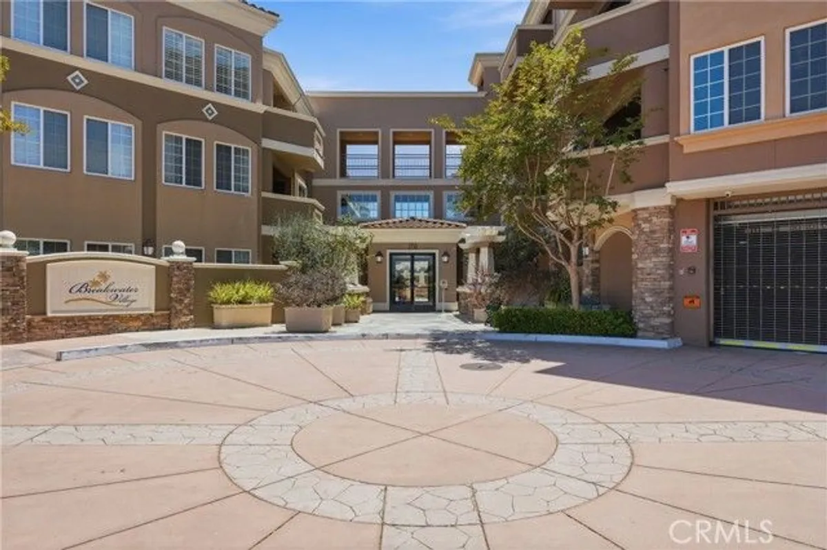Property Slideshow image 1 of 34 | 2750 artesia blvd 132, Redondo Beach, CA, 90278