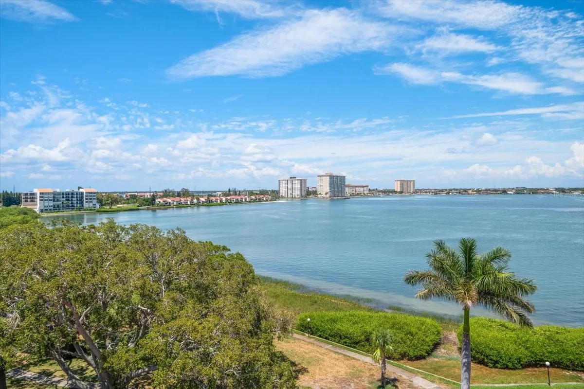 Property Slideshow image 1 of 34 | 6218 palma del mar blvd s apt 606, St Petersburg, FL, 33715