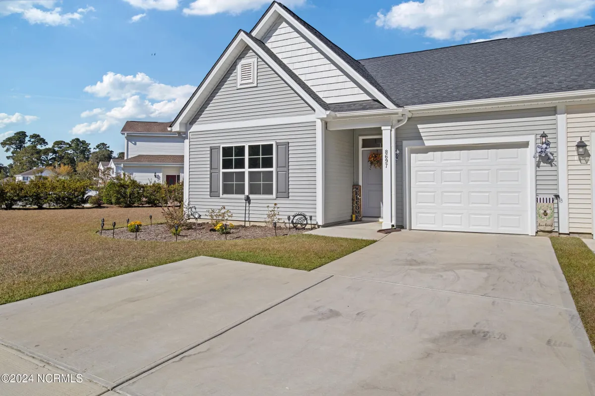 Property Slideshow image 1 of 50 | 8697 radcliff dr nw, Calabash, NC, 28467