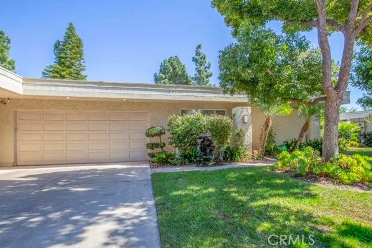 Property Slideshow image 1 of 33 | 5582 via dicha b, Laguna Woods, CA, 92637