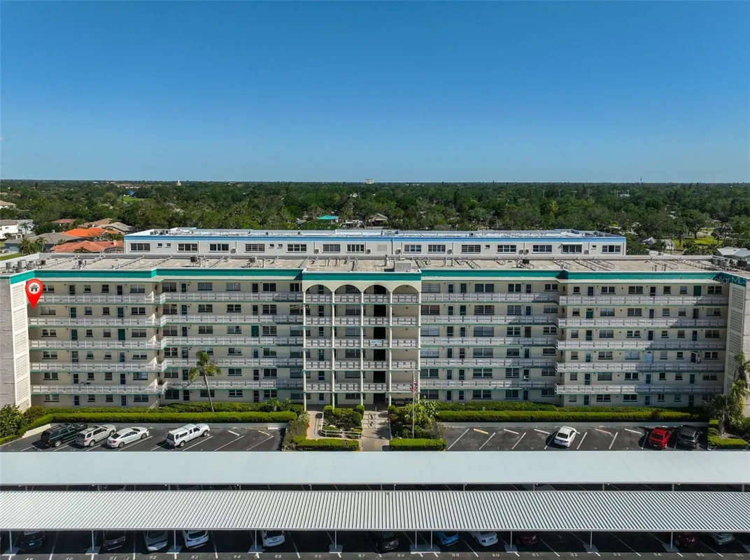 Property Slideshow image 1 of 32 | 2960 59th st 615, Gulfport, FL, 33707