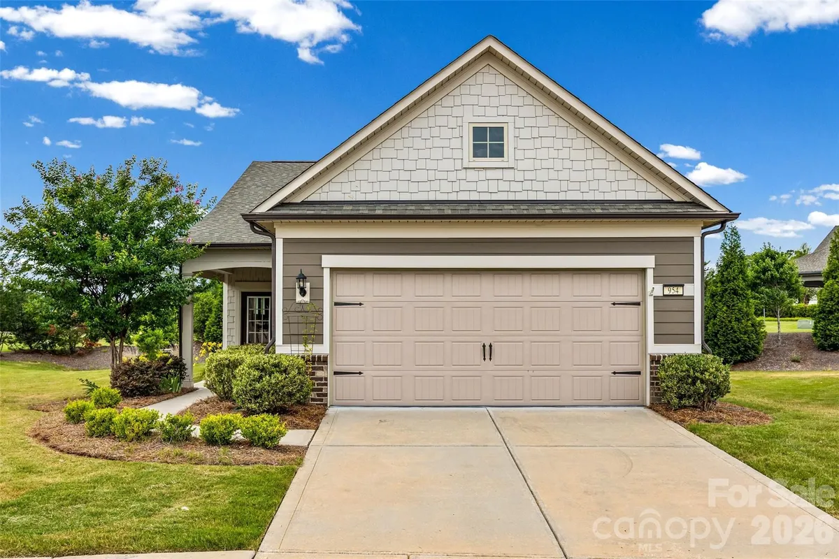 Property Slideshow image 1 of 44 | 954 sunrise ln, Fort Mill, SC, 29715