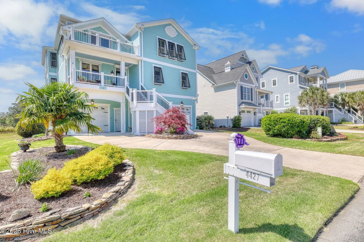 Property Slideshow image 1 of 125 | 4427 midshipman ct, Southport, NC, 28461