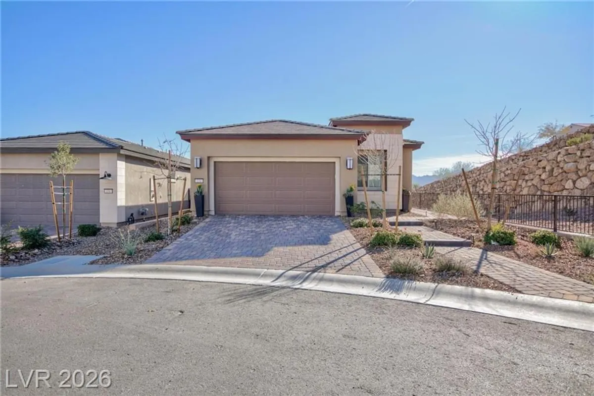 Property Slideshow image 1 of 37 | 134 sedona sands ln, Henderson, NV, 89011