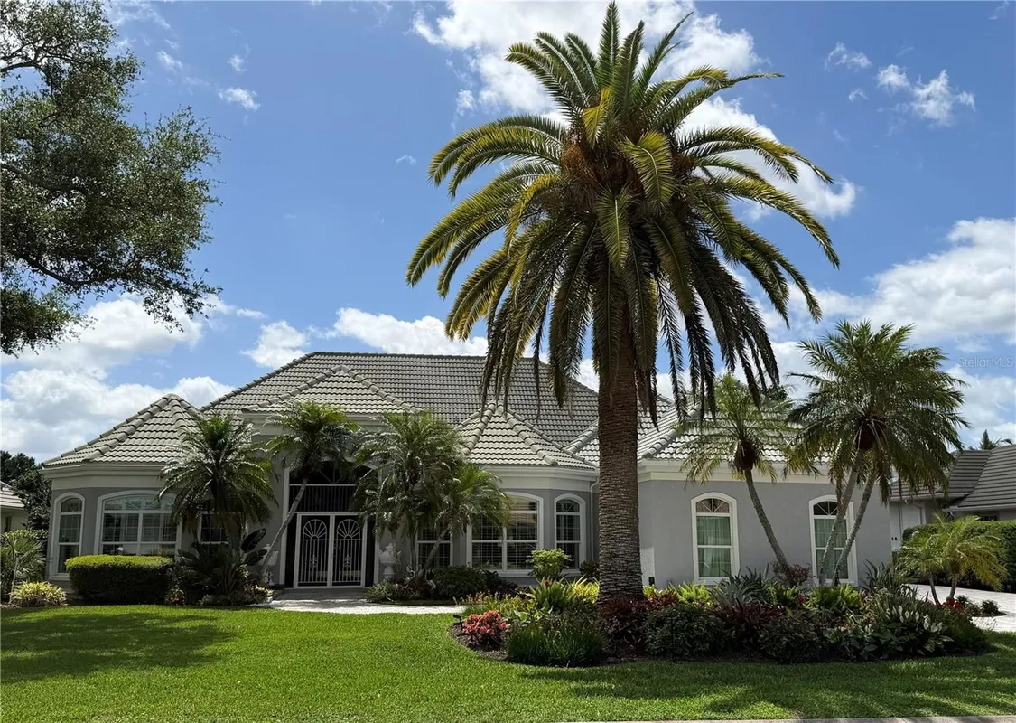 Property Slideshow image 1 of 93 | 434 tremingham way, Venice, FL, 34293