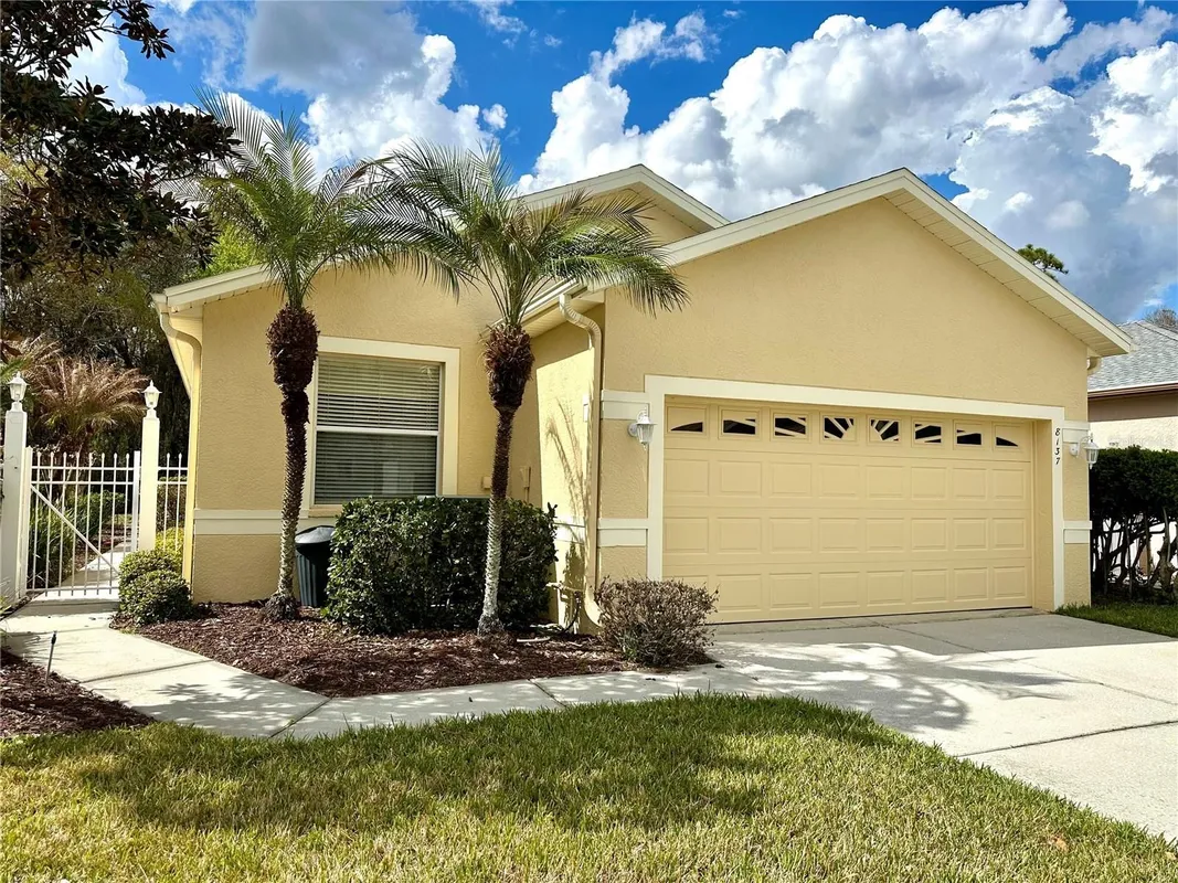 Property Slideshow image 1 of 43 | 8137 ponkan rd, Land O Lakes, FL, 34637