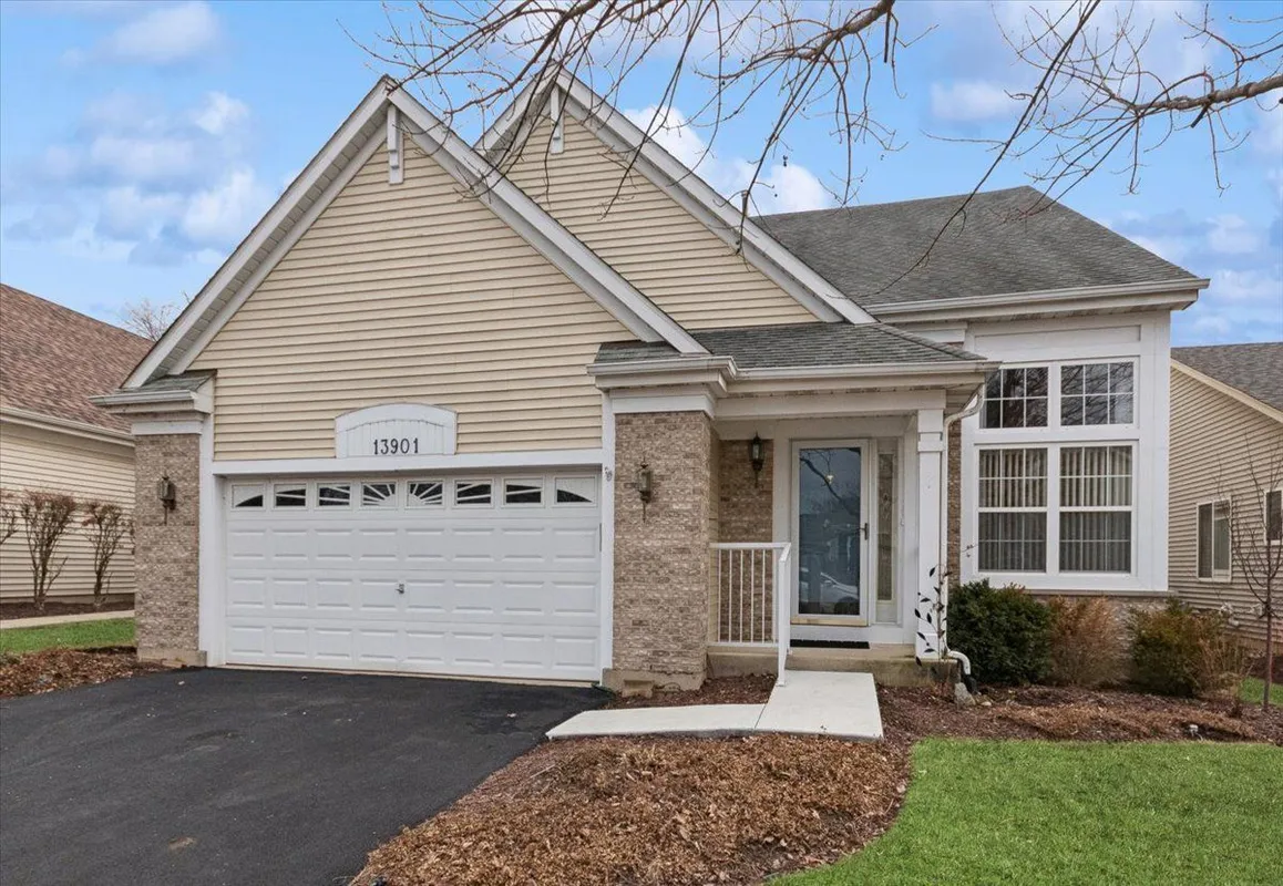 Property Slideshow image 1 of 20 | 13901 s tamarack dr, Plainfield, IL, 60544