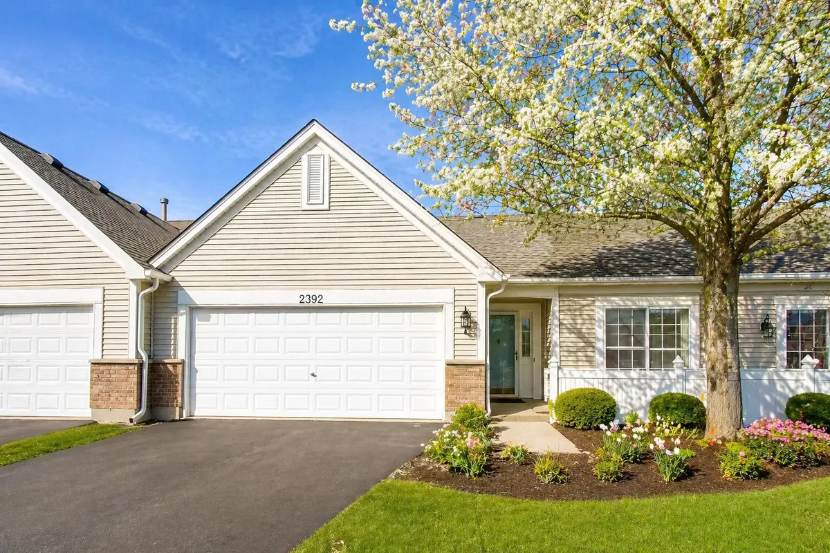 Property Slideshow image 1 of 46 | 2392 carillon dr, Grayslake, IL, 60030