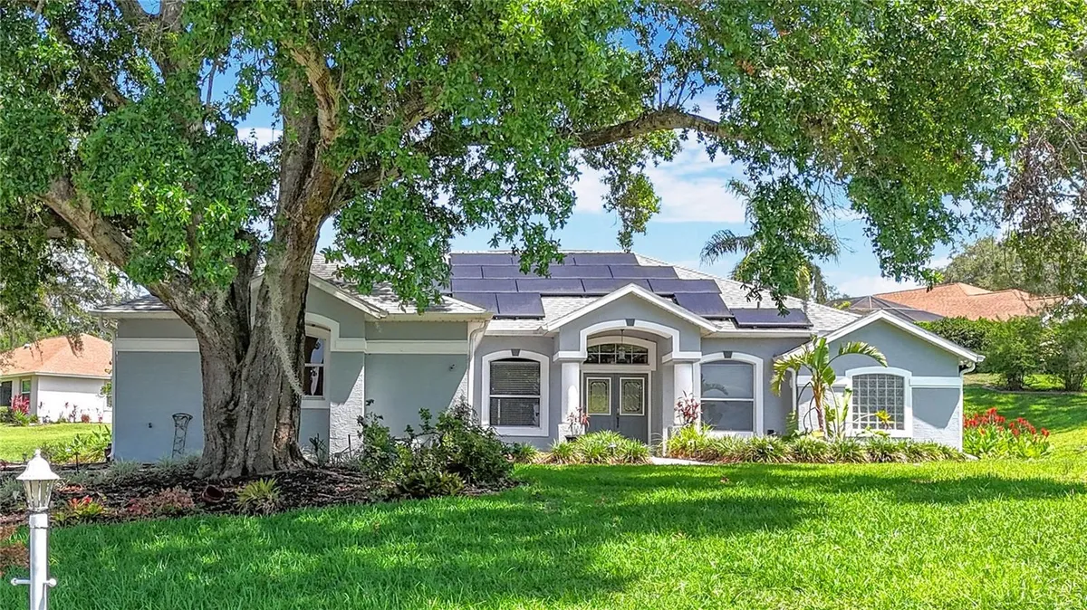 Property Slideshow image 1 of 41 | 5311 saddleback ct, Lady Lake, FL, 32159