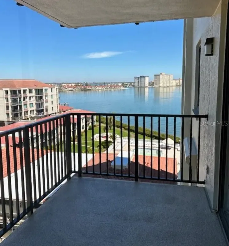 Property Slideshow image 1 of 66 | 6322 palma del mar blvd s apt 705, Saint Petersburg, FL, 33715
