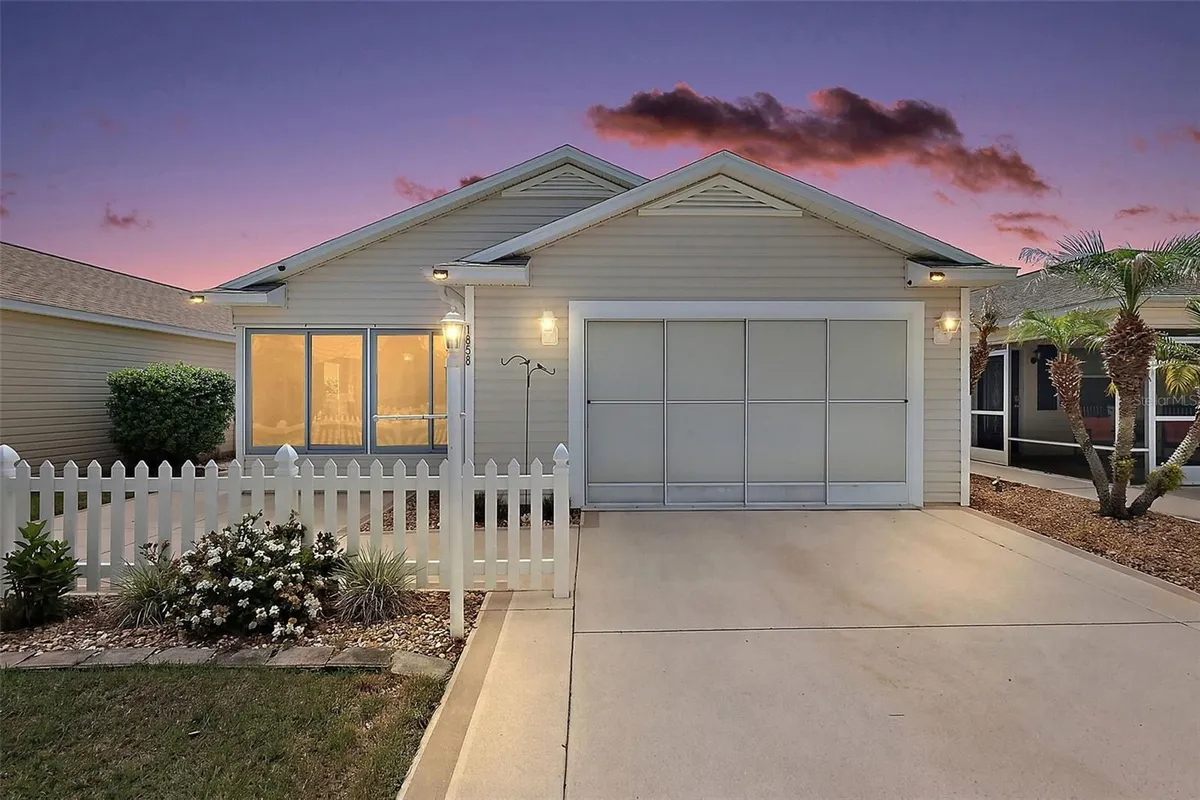 Property Slideshow image 1 of 42 | 1858 endsley ct, The Villages, FL, 32162