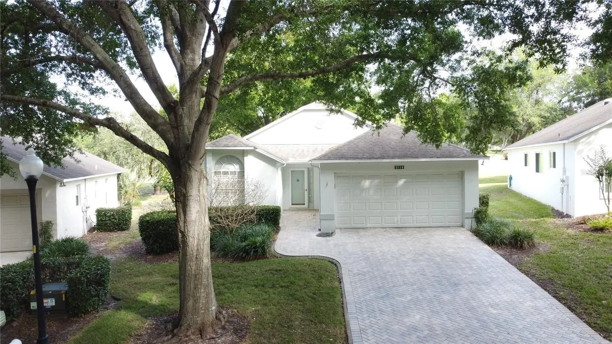Property Slideshow image 1 of 74 | 3714 kingswood ct, Clermont, FL, 34711