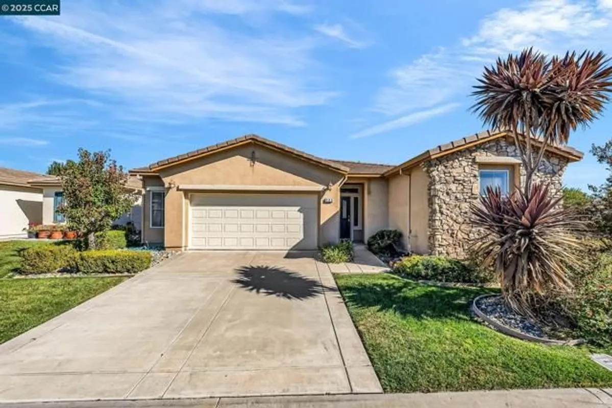 Property Slideshow image 1 of 60 | 900 brookside ln, Rio Vista, CA, 94571
