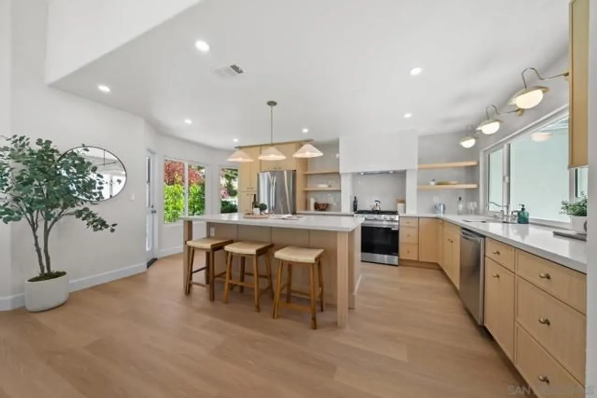Property Slideshow image 1 of 17 | 4742 collinos way, Oceanside, CA, 92056