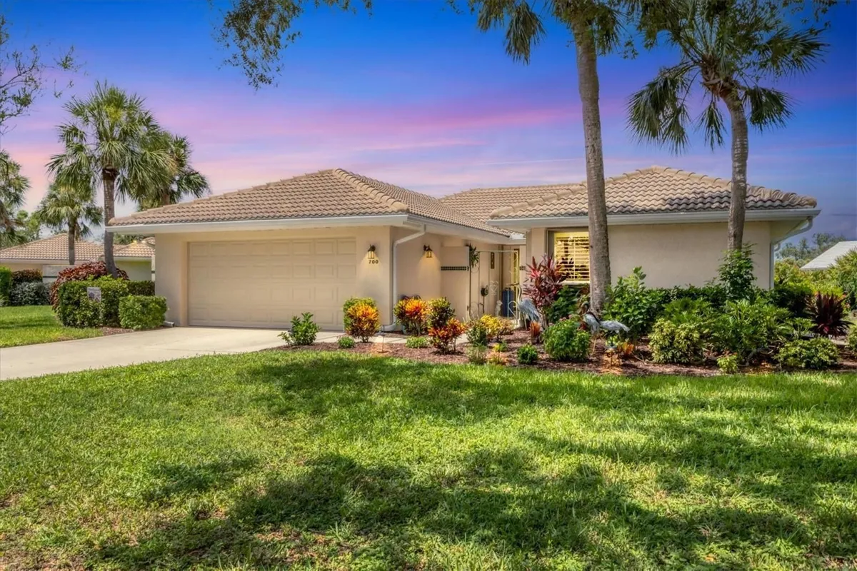 Property Slideshow image 1 of 60 | 700 carnoustie ter # 30, Venice, FL, 34293