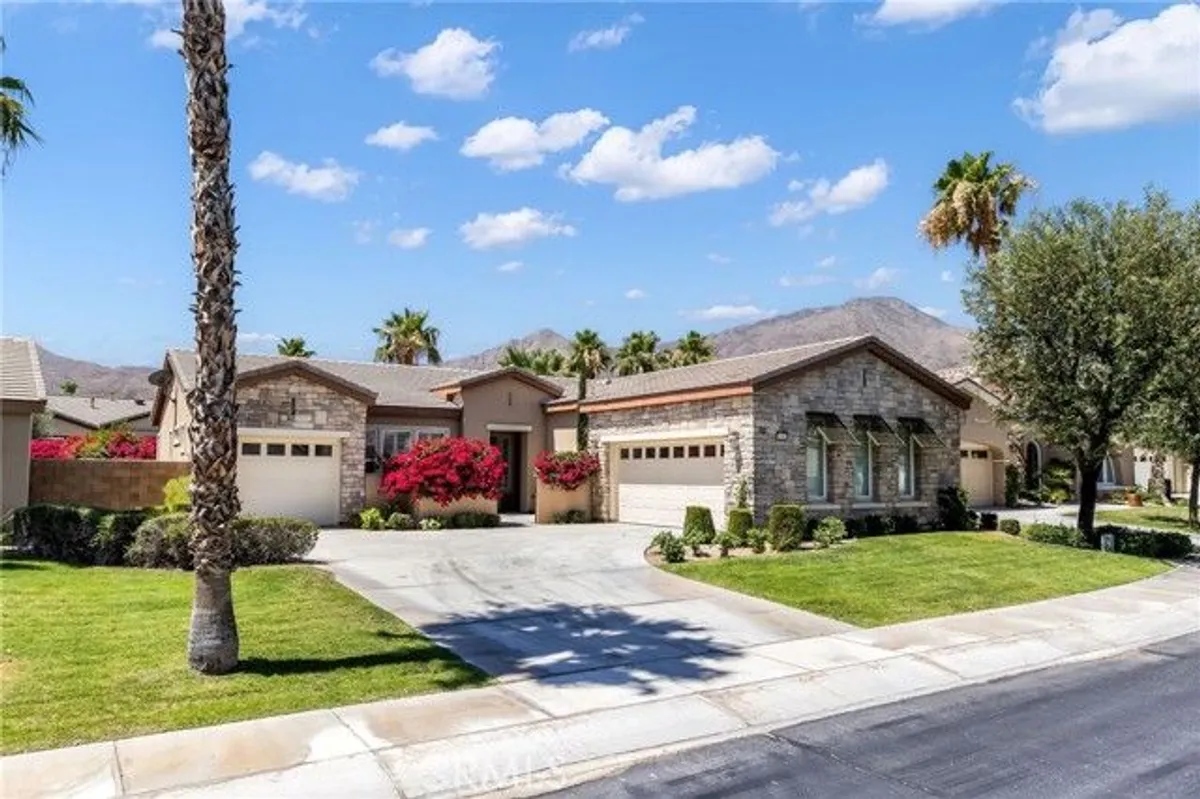 Property Slideshow image 1 of 63 | 81407 joshua tree ct, La Quinta, CA, 92253