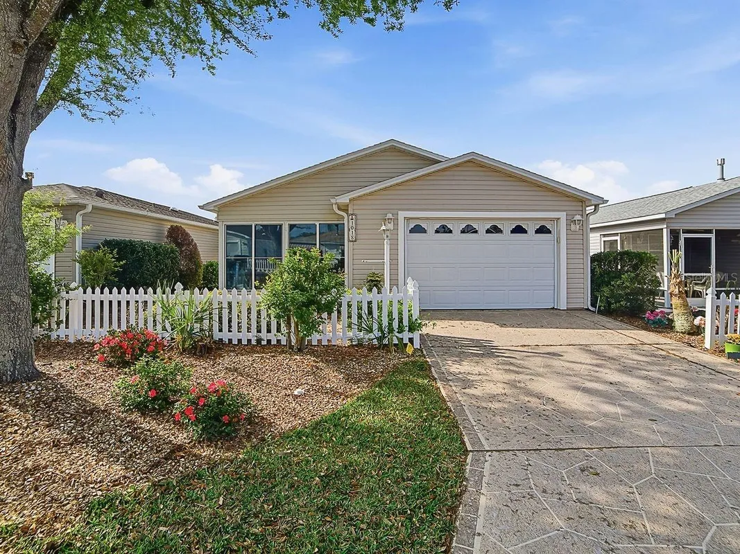 Property Slideshow image 1 of 29 | 1018 ridgeville rd, The Villages, FL, 32162