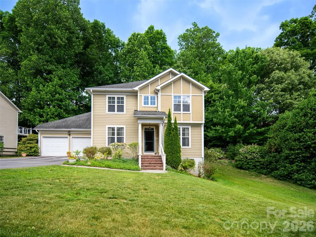 Property Slideshow image 1 of 48 | 541 welsh partridge cir, Biltmore Lake, NC, 28715