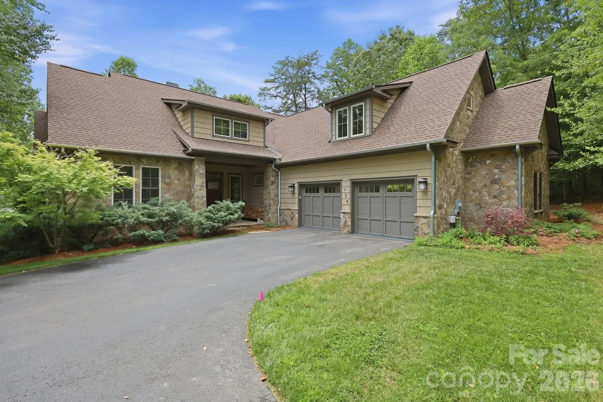 Property Slideshow image 1 of 36 | 129 orvis stone cir, Biltmore Lake, NC, 28715