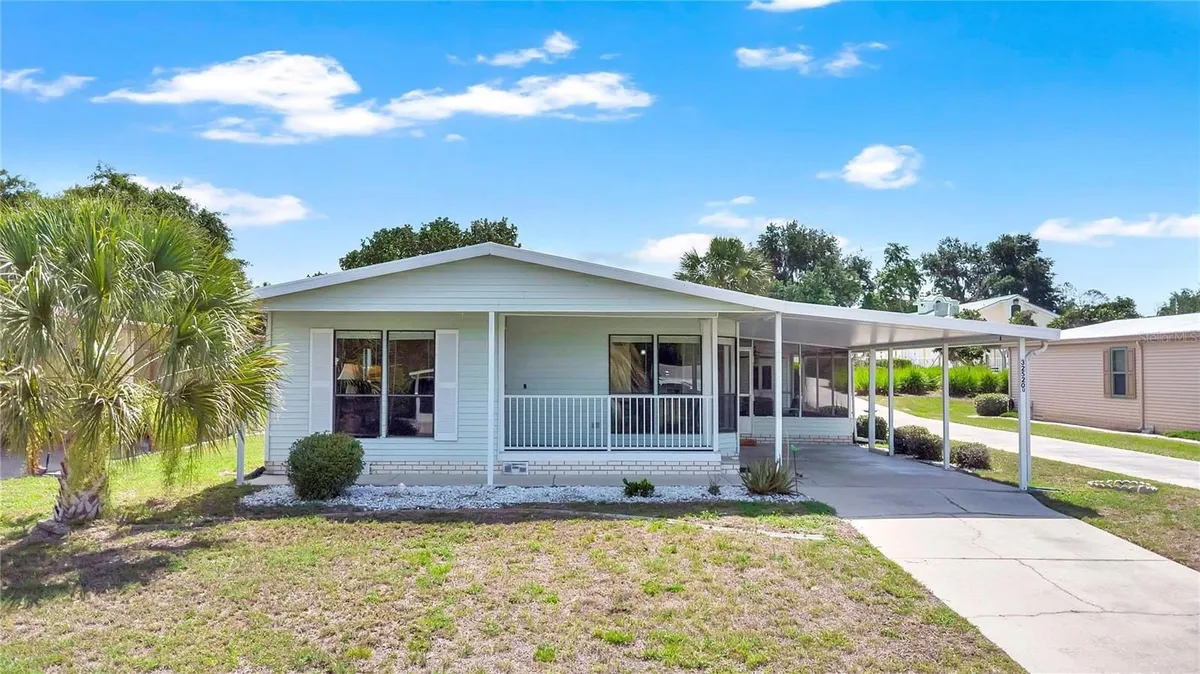 Property Slideshow image 1 of 52 | 32520 w golf ct, Leesburg, FL, 34748