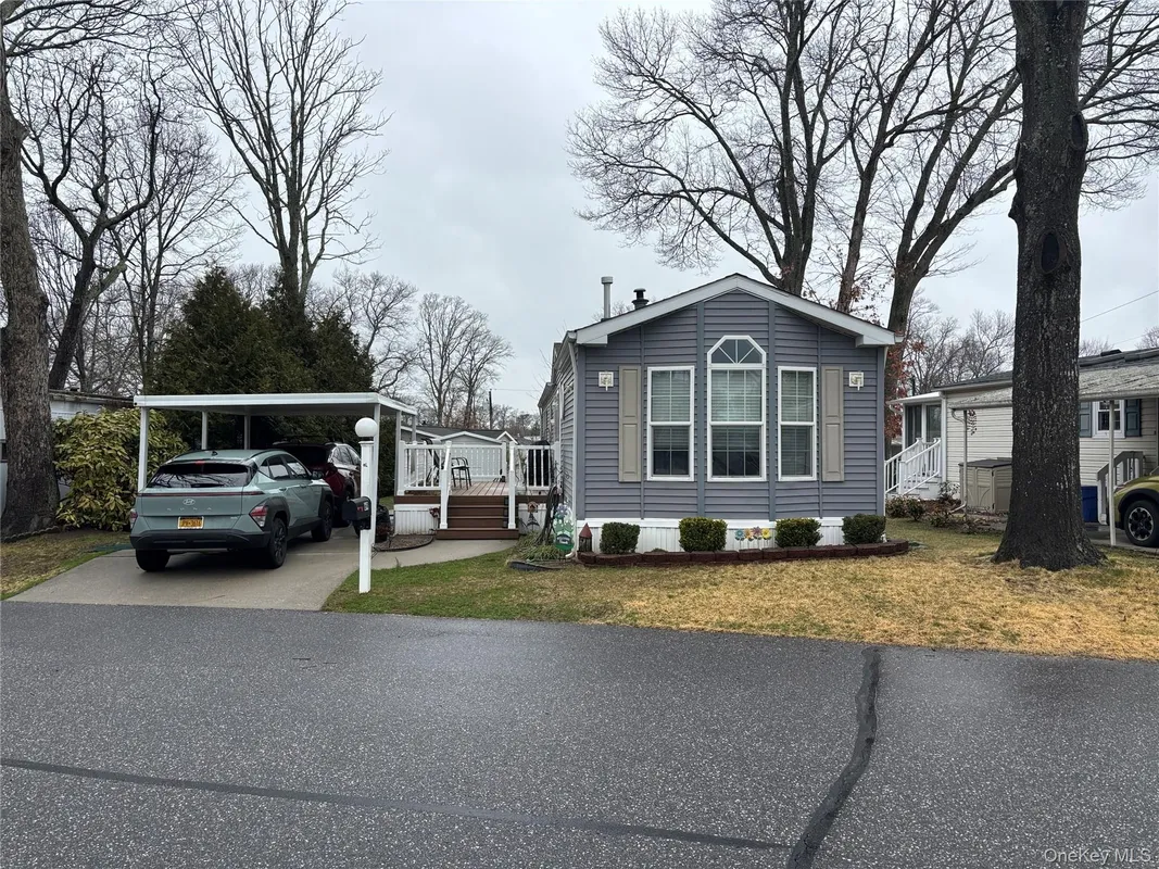Property Slideshow image 1 of 37 | 1661 old country rd 69, Riverhead, NY, 11901