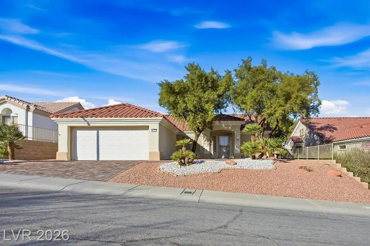 Property Slideshow image 1 of 43 | 10332 linfield pl, Las Vegas, NV, 89134