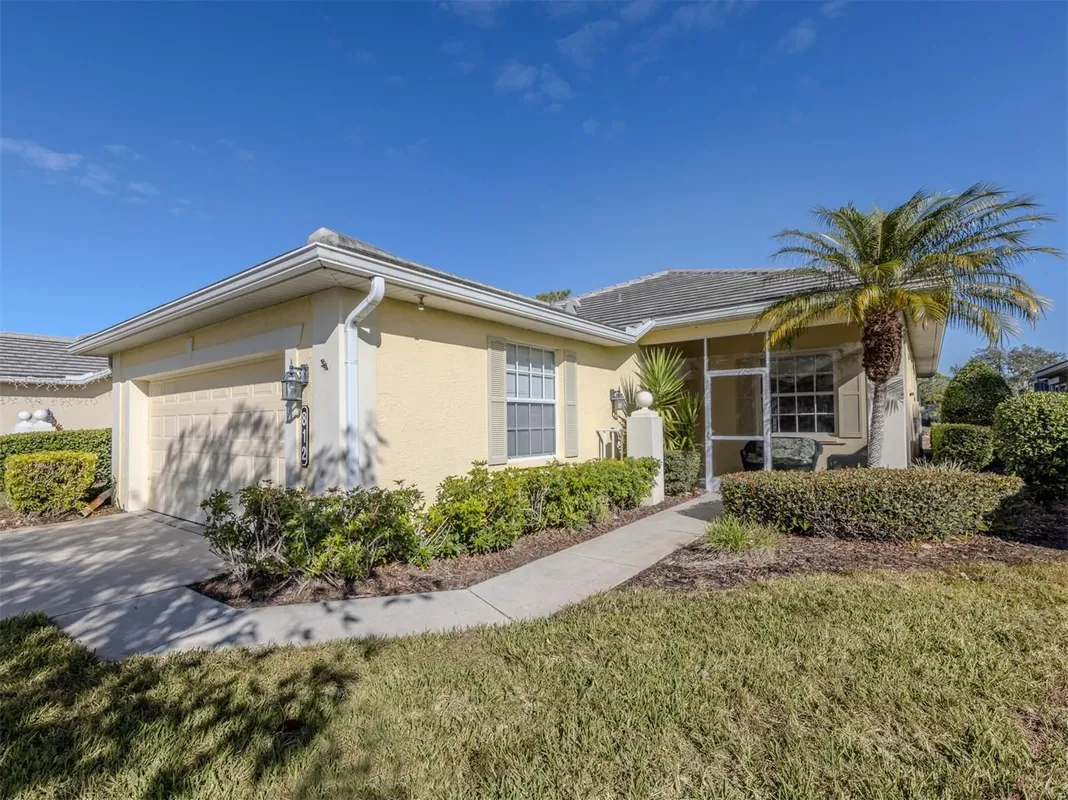 Property Slideshow image 1 of 77 | 812 montrose dr # 20, Venice, FL, 34293