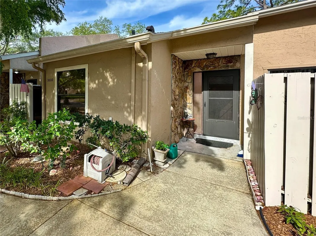 Property Slideshow image 1 of 52 | 3332 tallywood ct 7086, Sarasota, FL, 34237