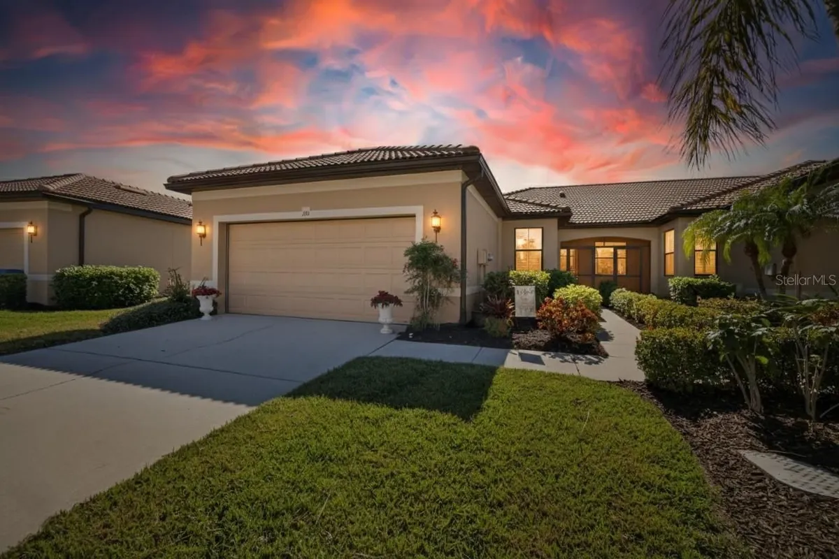 Property Slideshow image 1 of 74 | 220 shell falls dr, Apollo Beach, FL, 33572