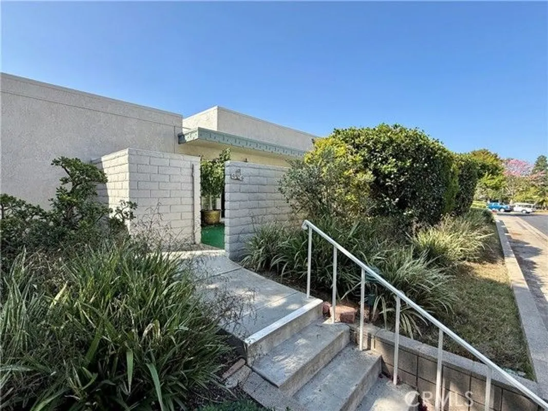 Property Slideshow image 1 of 44 | 950 avenida carmel g, Laguna Woods, CA, 92637