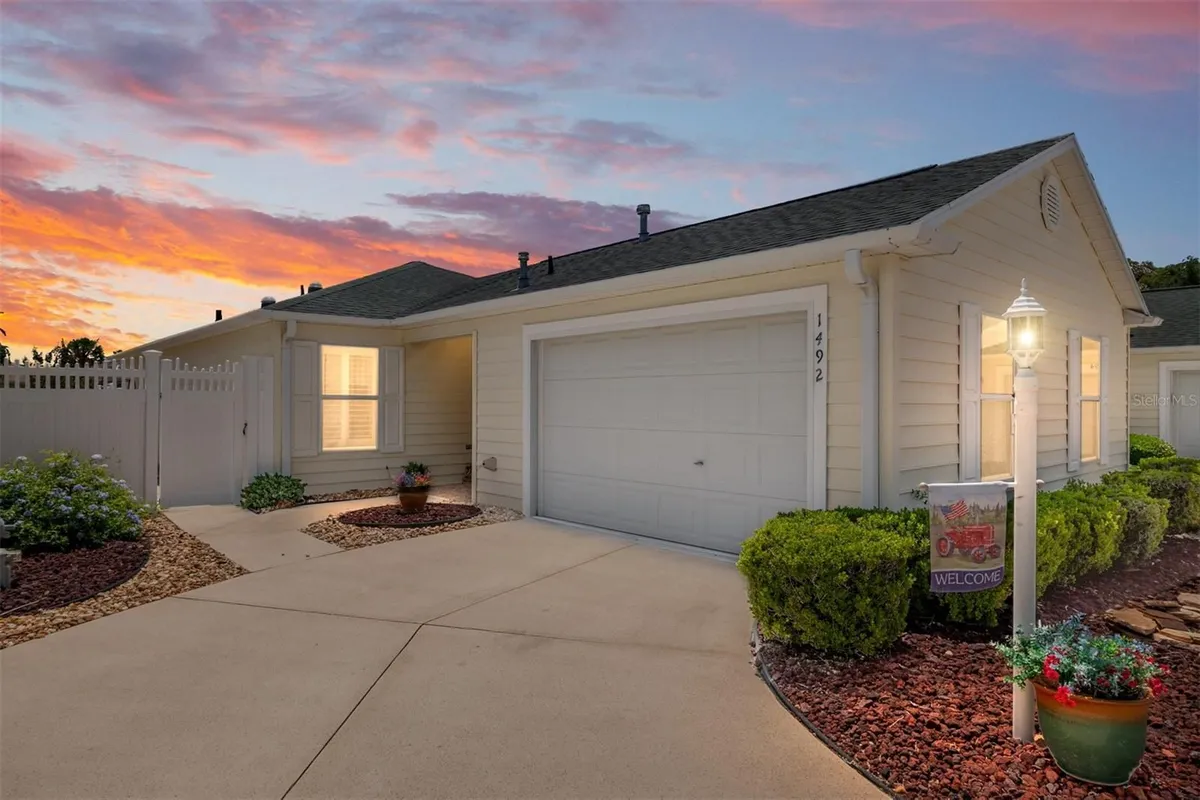 Property Slideshow image 1 of 48 | 1492 azteca loop, The Villages, FL, 32162