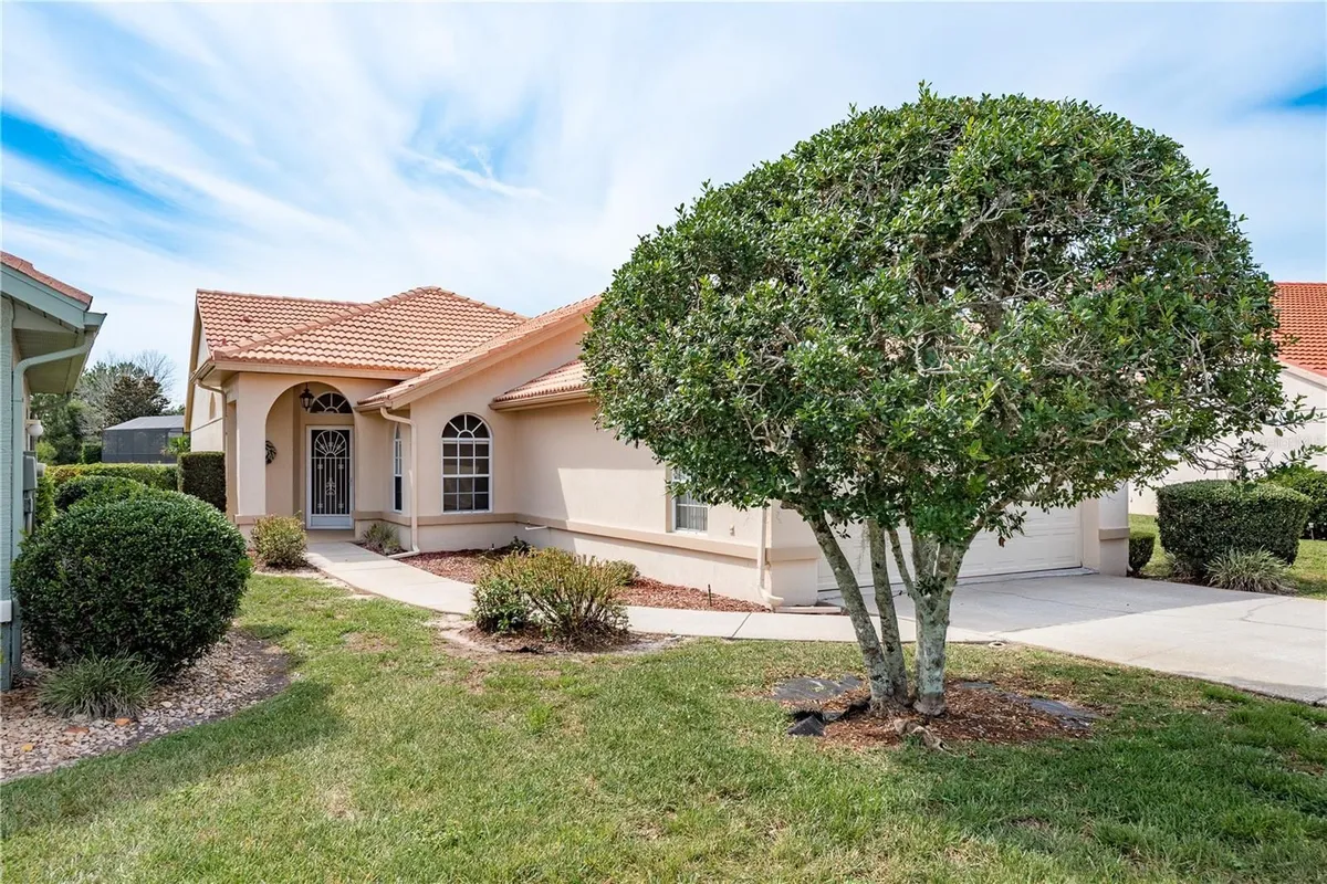 Property Slideshow image 1 of 38 | 9223 bonnie cove dr, Weeki Wachee, FL, 34613
