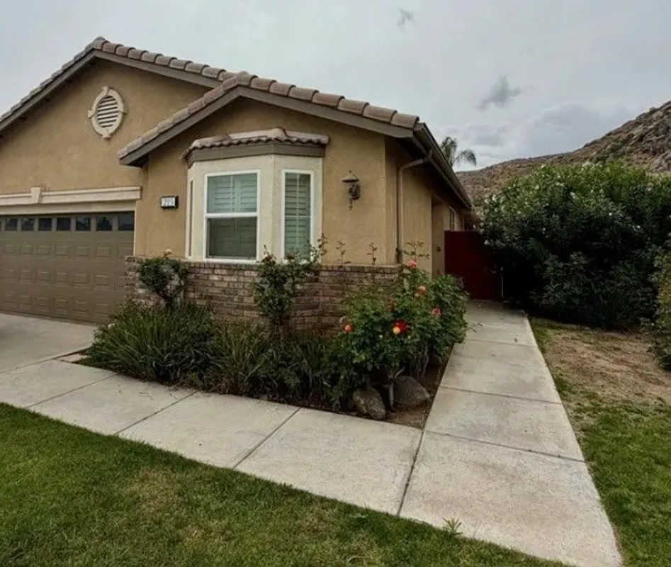 Property Slideshow image 1 of 1 | 215 gamez way, Hemet, CA, 92545