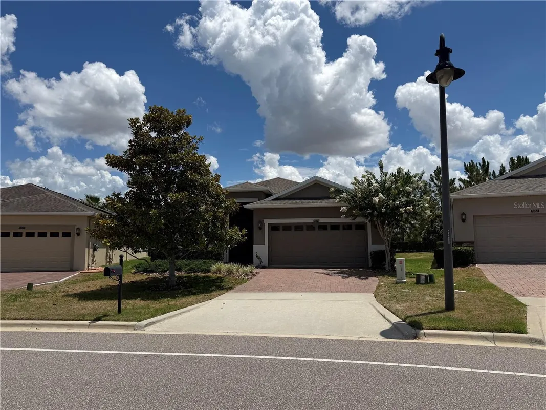 Property Slideshow image 1 of 35 | 3572 kinley brooke ln, Clermont, FL, 34711