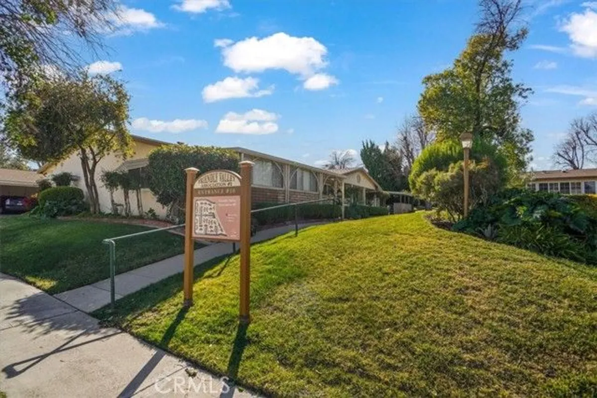 Property Slideshow image 1 of 36 | 26837 avenue of the oaks, Newhall, CA, 91321