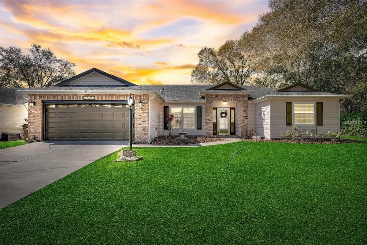 Property Slideshow image 1 of 43 | 25273 lost oak cir, Leesburg, FL, 34748